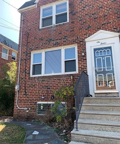 612 Cedar Ave — Photo 1
