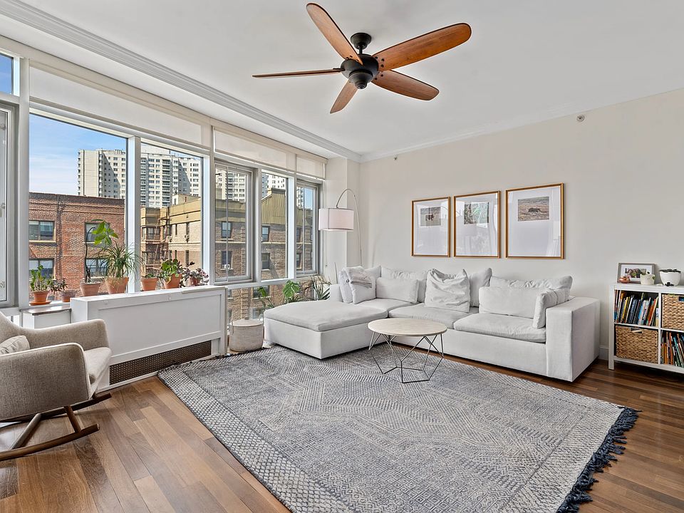 1st image of 3220 Arlington Ave APT 6B