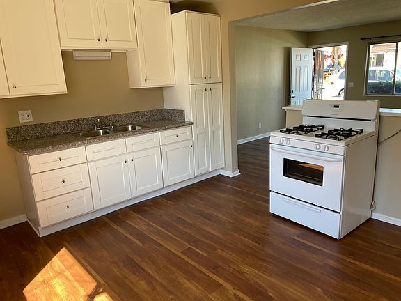 5th image of 1002 E Nocta St Unit B