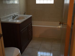330 Duane St APT 2, Glen Ellyn, IL 60137