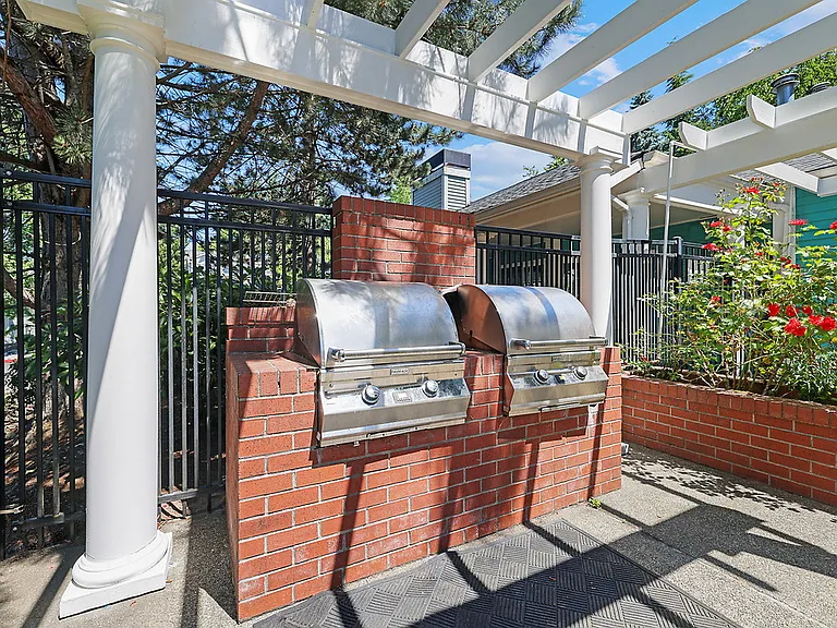 Evergreen Heights — Photo 25