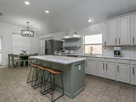 2nd image of 2615 Fox Creek Trl