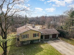 2489 W Chippewa River Rd, Midland, MI 48640