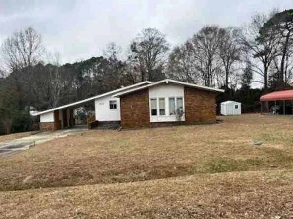 503 Rollingwood Dr, Dudley, NC 28333