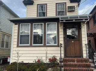 4727 Robinson St, Flushing, NY 11355