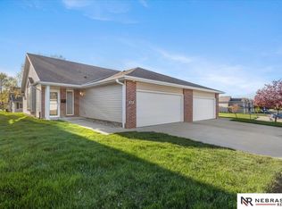1827 N 175th Ct, Omaha, NE 68118
