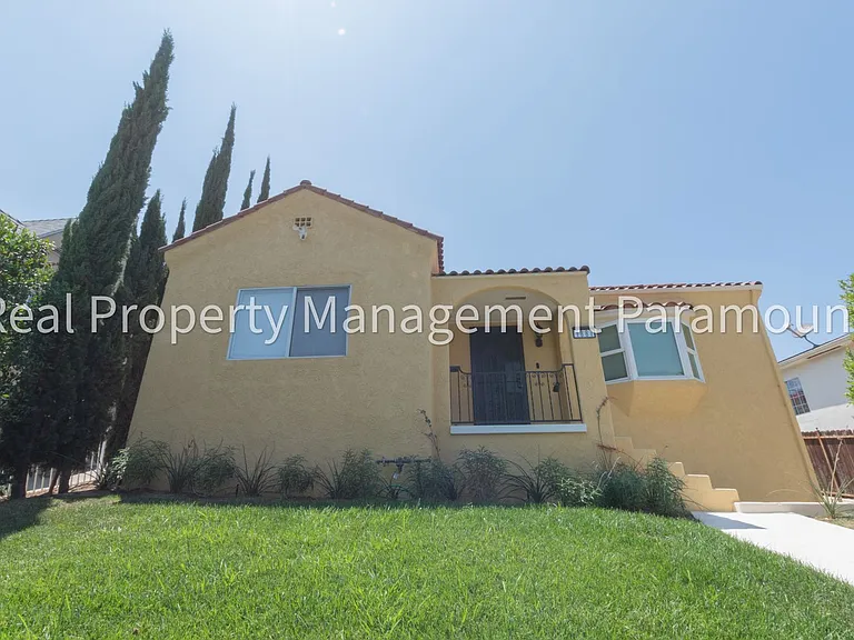 1867 S Redondo Blvd — Photo 3