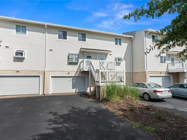 110 N 1st St, Hampton, VA 23664