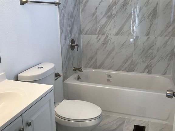 5th image of 44 Solera Ln