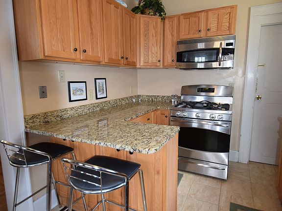 3rd image of 3646 Brentwood Ave