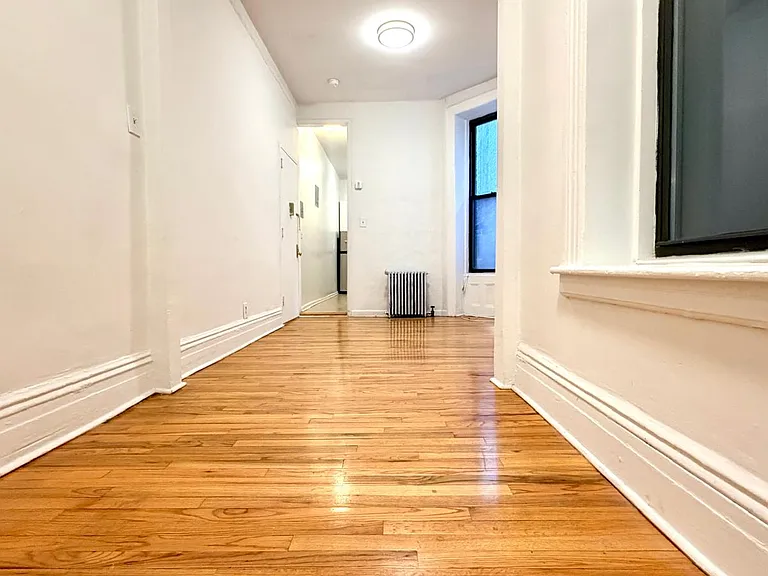 314 E 84th St #1 — Photo 5