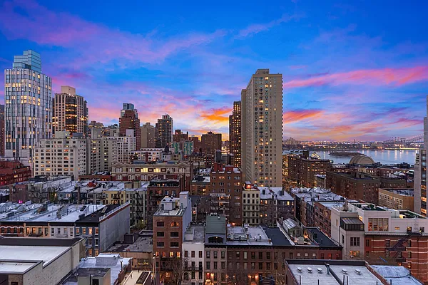 Sold by Nest Seekers International | media 25