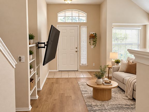 3rd image of 2809 Hawthorne Ln