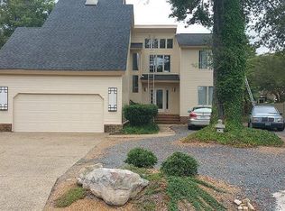 605 Christine Dr, Virginia Beach, VA 23451