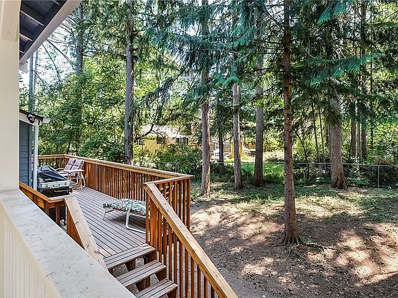5th image of 6602 40th Street Ct NW