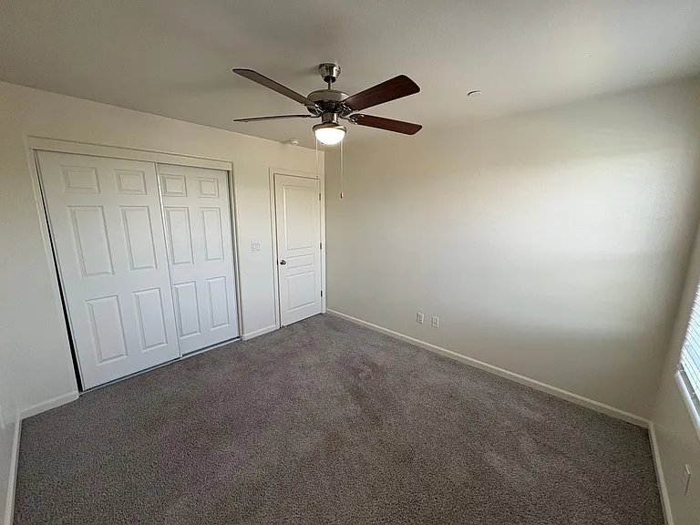 641 S Laguna St — Photo 24