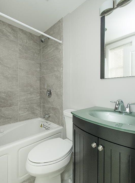 2nd image of 2975 Washington St #3GMH