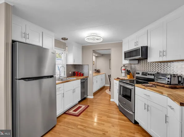 166 Mockingbird Way, Whiting, NJ 08759