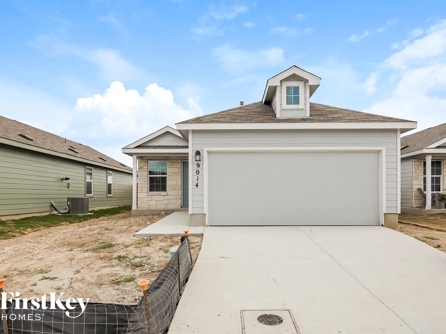3 bed, 2.0 bath, 1440 sqft, $1,735 — Photo 1