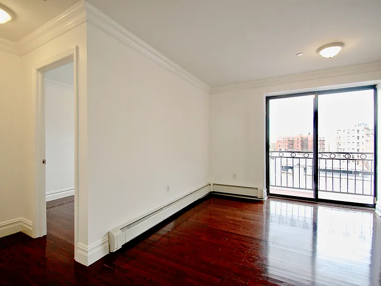 49-01 43rd Ave #5R — Photo 4