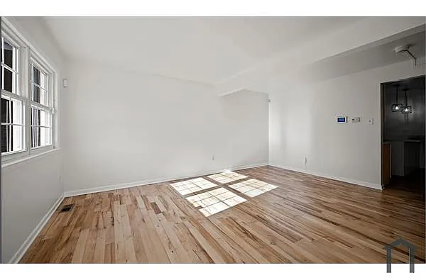 Building Photo - 648 Glynock Pl