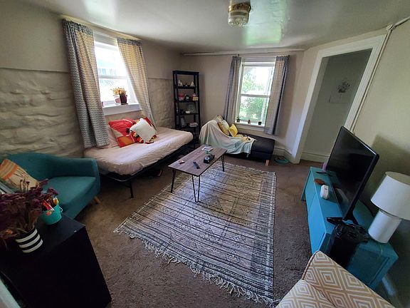 2nd image of 585 N Wall St #2