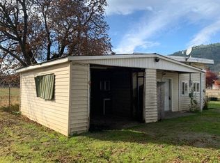 132 I St, Riddle, OR 97469