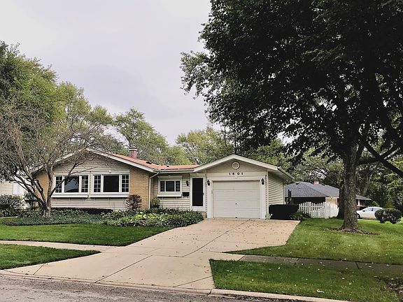 2nd image of 1601 N Fernandez Ave