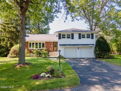 14 Beechwood Drive, Latham, NY, 12110