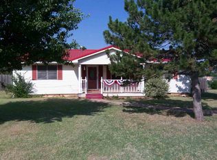 1018 S Railroad St, Marlow, OK 73055