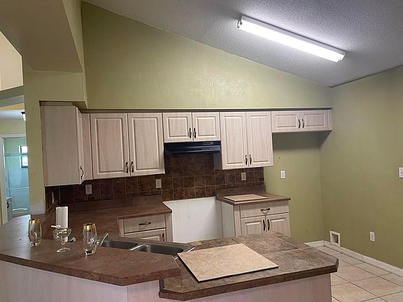 4th image of 5271 Barhydt Avenue