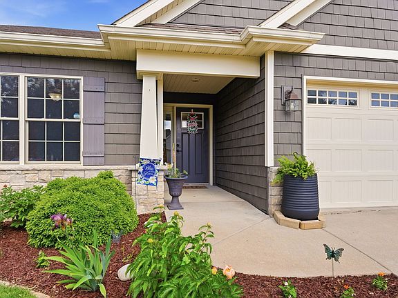 2nd image of 605 Danielle Ct