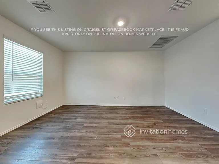 3052 Wallace Wells Ct — Photo 6