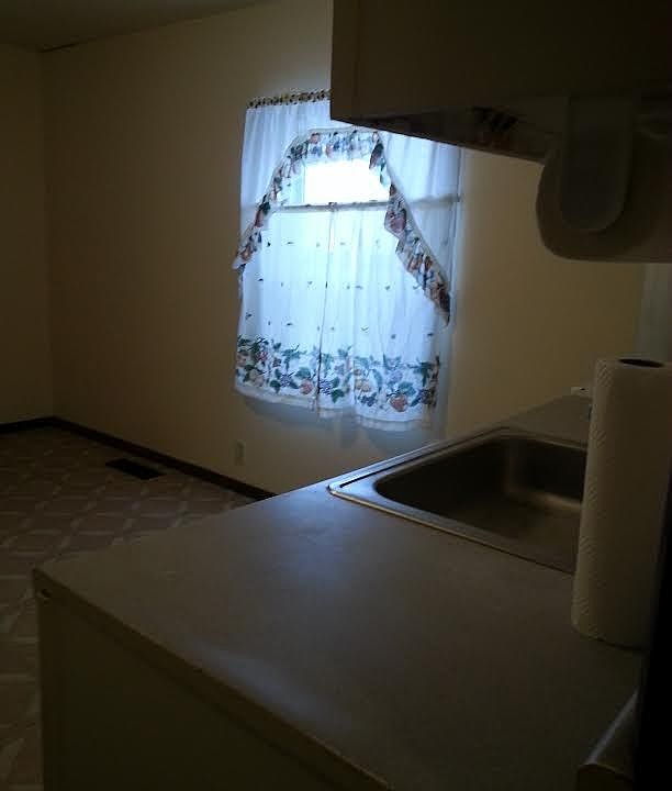 1st image of 222 Mills St