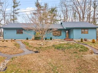 15 Robinhood Rd, Cape Elizabeth, ME 04107