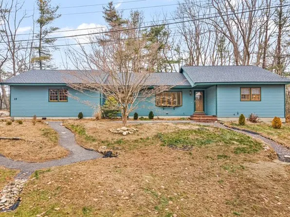 15 Robinhood Road, Cape Elizabeth, ME 04107