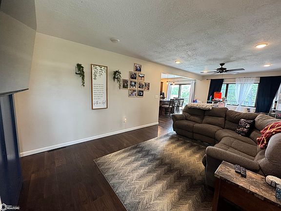 4th image of 810 4th St