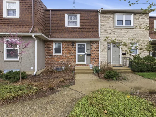 2533 Essex Ct #38, Saint Joseph, MI 49085