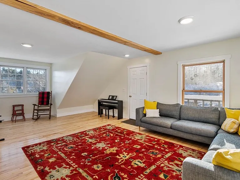 492 Tucker Rd — Photo 6