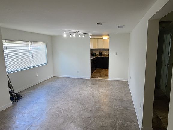 4th image of 1840 34th St