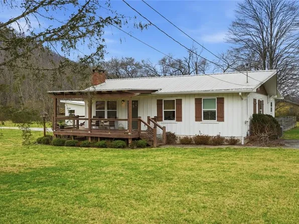21 McIntosh Ln, Rabun Gap, GA 30568