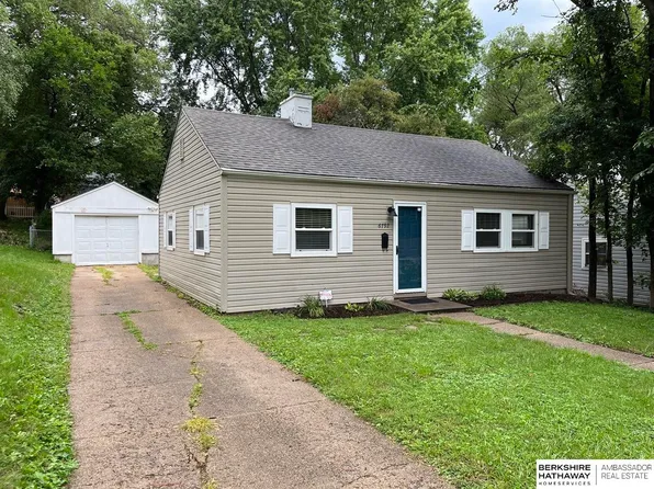 6792 Hamilton St, Omaha, NE 68132