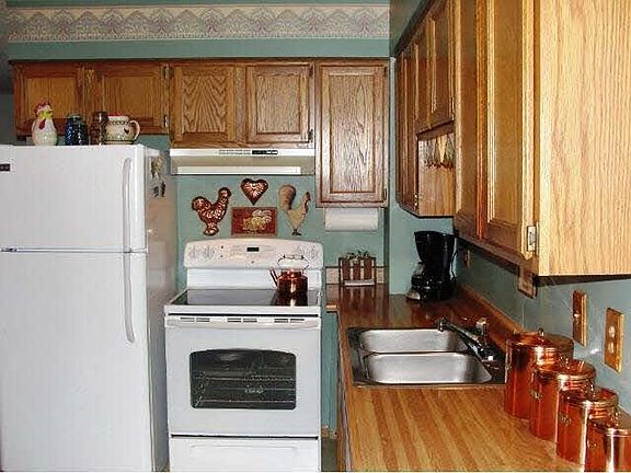4th image of 2853 Hillvale Court