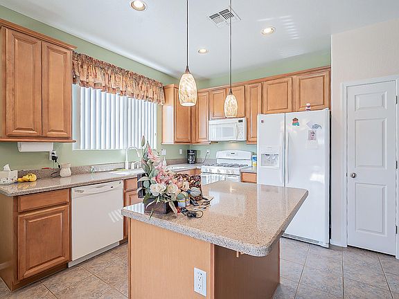 5th image of 4211 N 153rd Dr