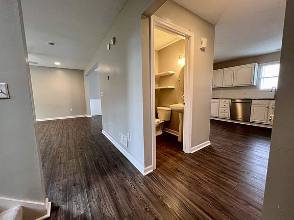 2nd image of 222 Palisades Dr
