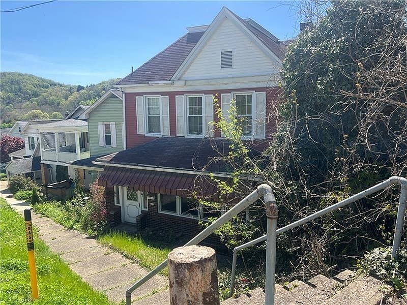 1st image of 327 3rd St