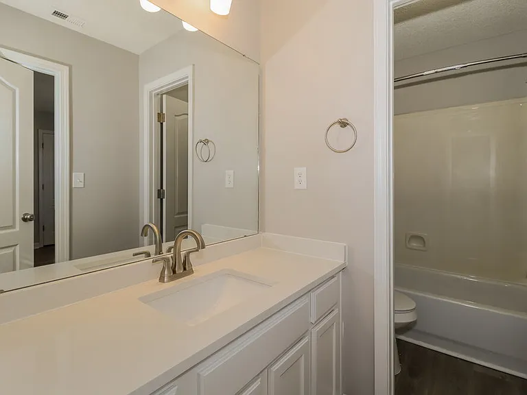 9137 Cinderhill Cv E — Photo 12