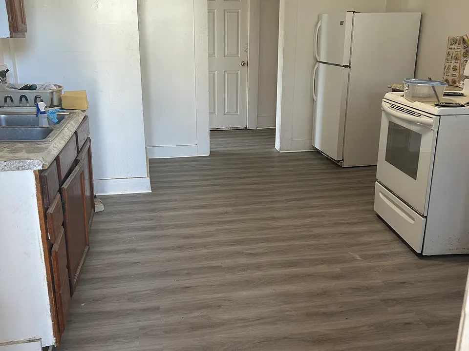 60 Seymour St #1
