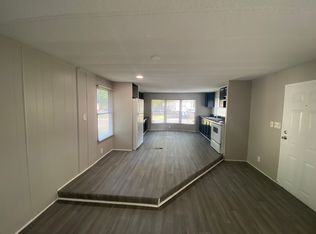 209 Apollo Dr, Fayetteville, GA 30214