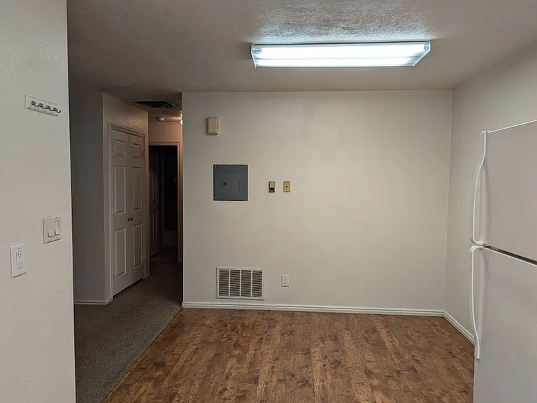 247 N 200 E #1 — Photo 2